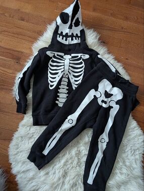 H&M Kids Skeleton Set 2-4yrs